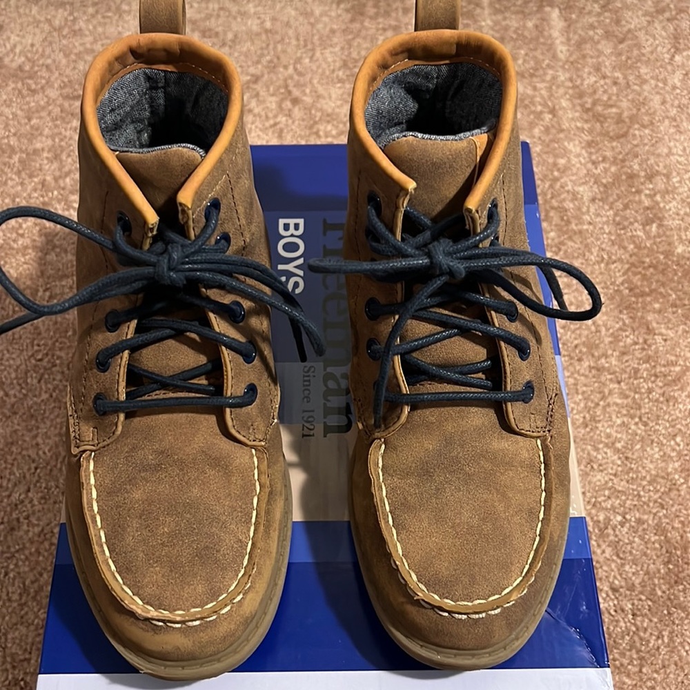 Great Condition Used Boys Boot